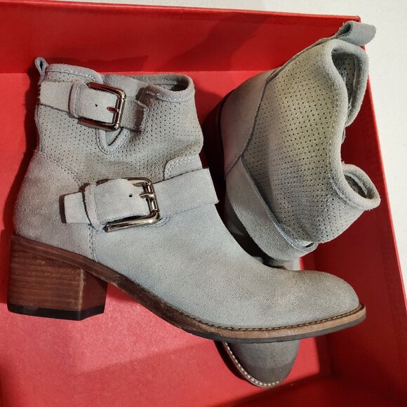 Donald J Pliner size 6M Boots - Picture 5 of 9